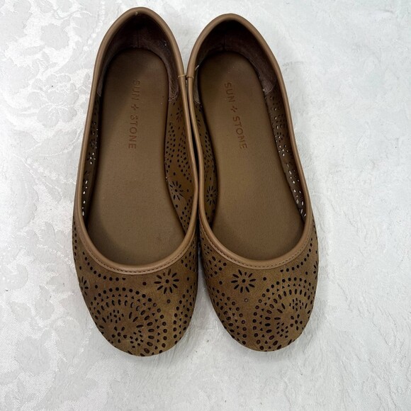 ⭐️2/$10 Sun & Stone Perforated Slip On Sophia Ballet Flat Size 6‎ - Picture 4 of 10